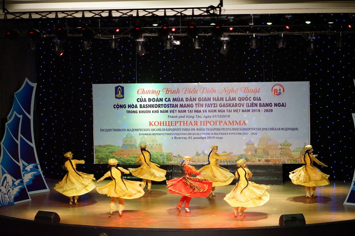 To Chuc Giao Luu Bieu Dien Nghe Thuat Viet Nga Saomaimedia 12 3